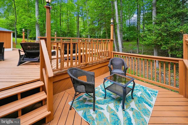 11732 STUART MILL RD, Oakton, VA 22124