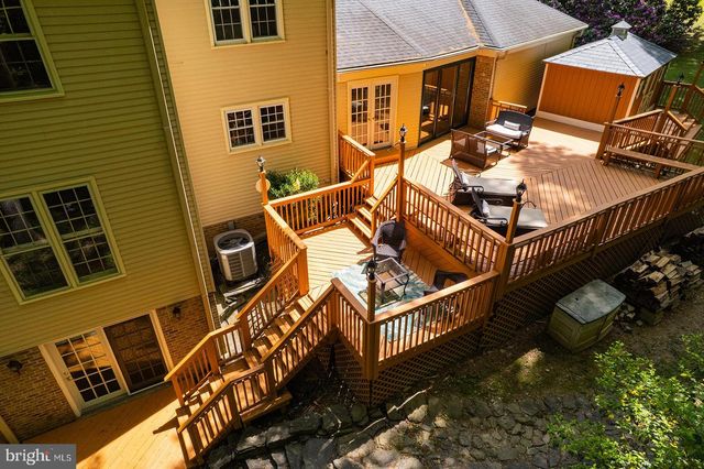 11732 STUART MILL RD, Oakton, VA 22124