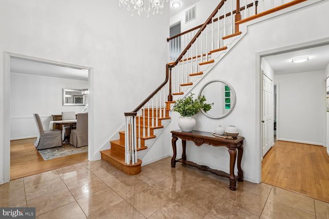 11732 STUART MILL RD, Oakton, VA 22124