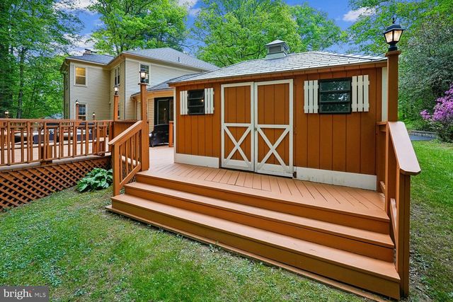 11732 STUART MILL RD, Oakton, VA 22124