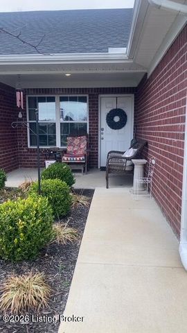 6726 Woods Mill Dr, Louisville, KY 40272