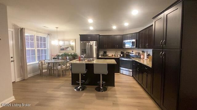 6726 Woods Mill Dr, Louisville, KY 40272