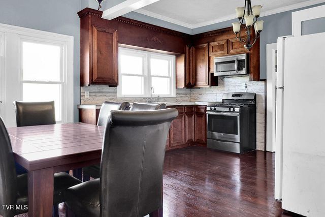 832 Stanley Valley Road, Rogersville, TN 37857