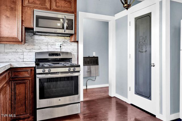 832 Stanley Valley Road, Rogersville, TN 37857