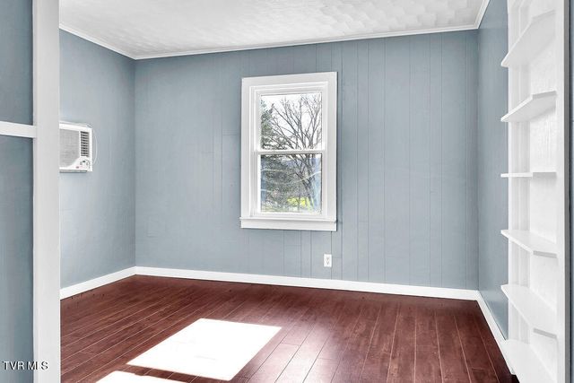 832 Stanley Valley Road, Rogersville, TN 37857