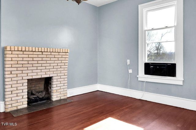 832 Stanley Valley Road, Rogersville, TN 37857