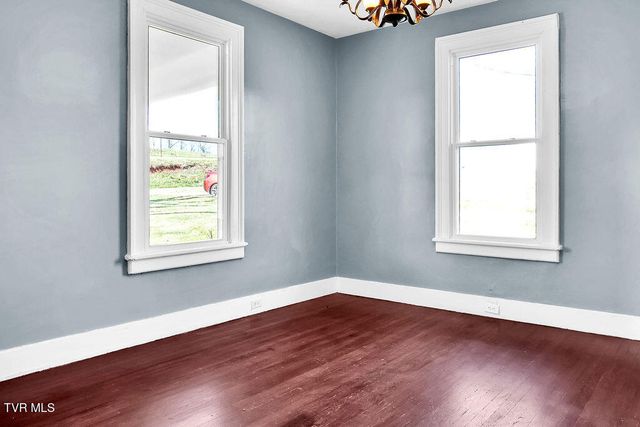 832 Stanley Valley Road, Rogersville, TN 37857