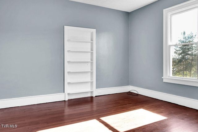 832 Stanley Valley Road, Rogersville, TN 37857