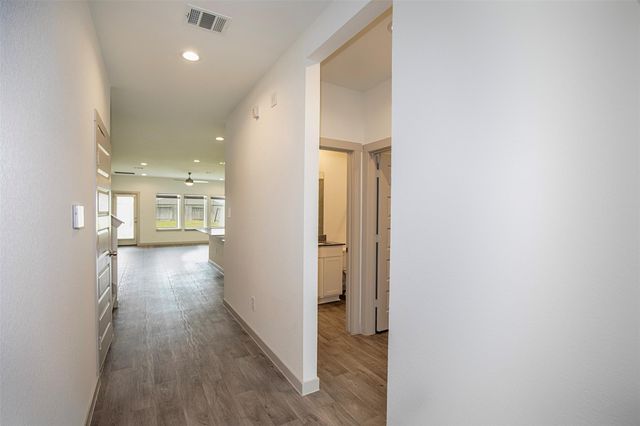 10610 Great Basin Drive, Rosharon, TX 77583