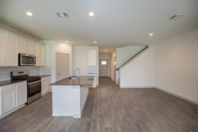 10610 Great Basin Drive, Rosharon, TX 77583