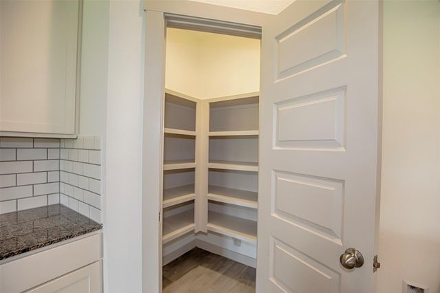 10610 Great Basin Drive, Rosharon, TX 77583
