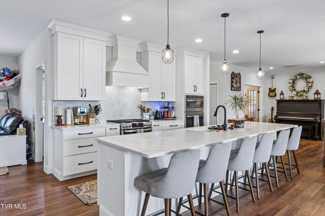 487 Rocky Knob Road, Mountain City, TN 37683