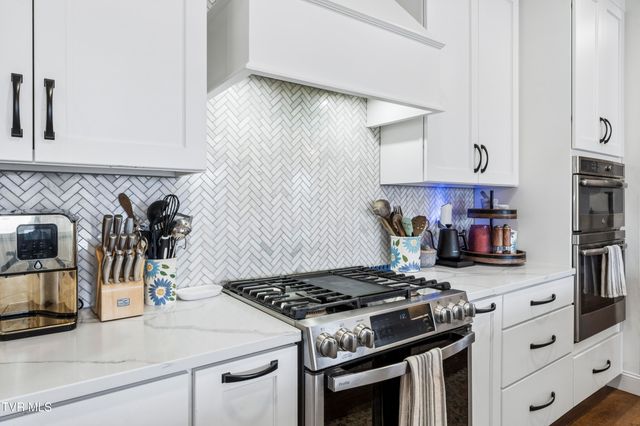 487 Rocky Knob Road, Mountain City, TN 37683
