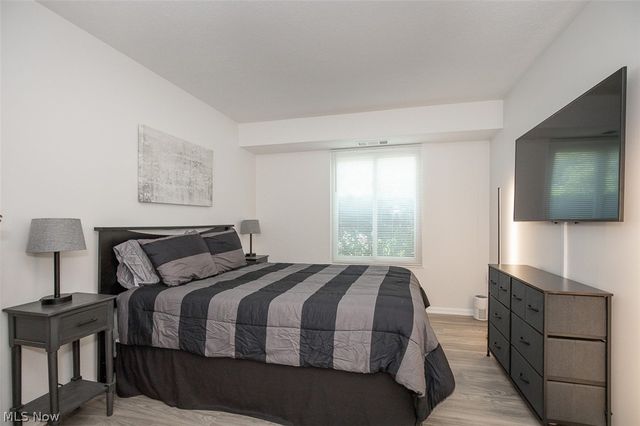 8507 N Akins 102, North Royalton, OH 44133
