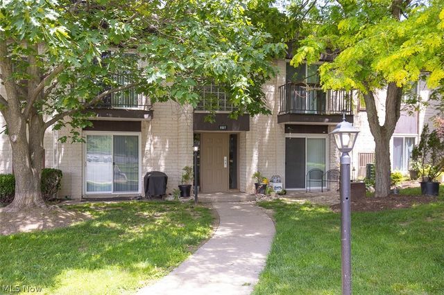 8507 N Akins 102, North Royalton, OH 44133