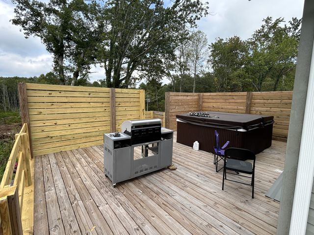 208 Bills St, Jamestown, TN 38556