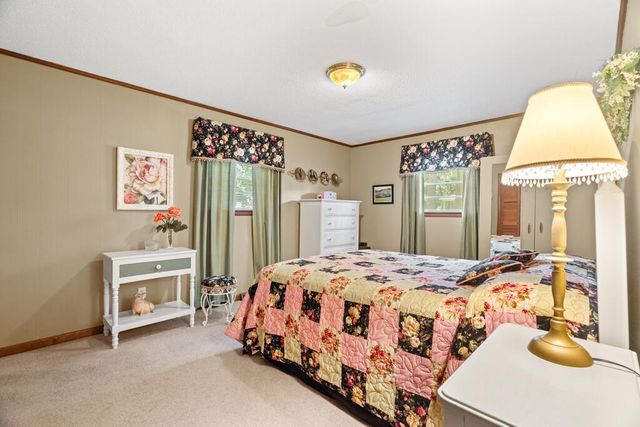 1590 NE Pleasant Grove Drive, Dalton, GA 30721