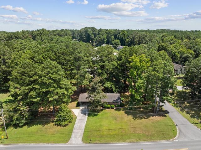 1590 NE Pleasant Grove Drive, Dalton, GA 30721