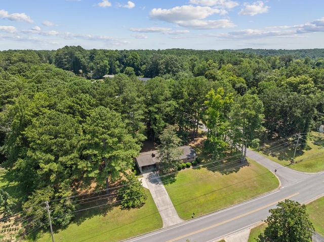 1590 NE Pleasant Grove Drive, Dalton, GA 30721