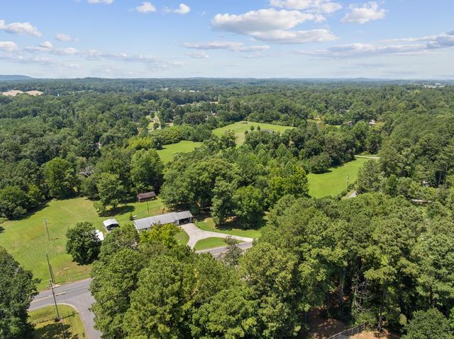 1590 NE Pleasant Grove Drive, Dalton, GA 30721