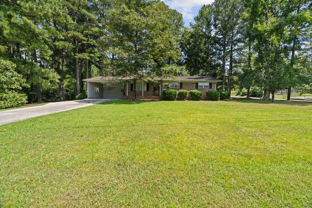 1590 NE Pleasant Grove Drive, Dalton, GA 30721