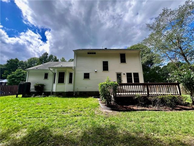 312 Tarneywood DR, Chesapeake, VA 23320