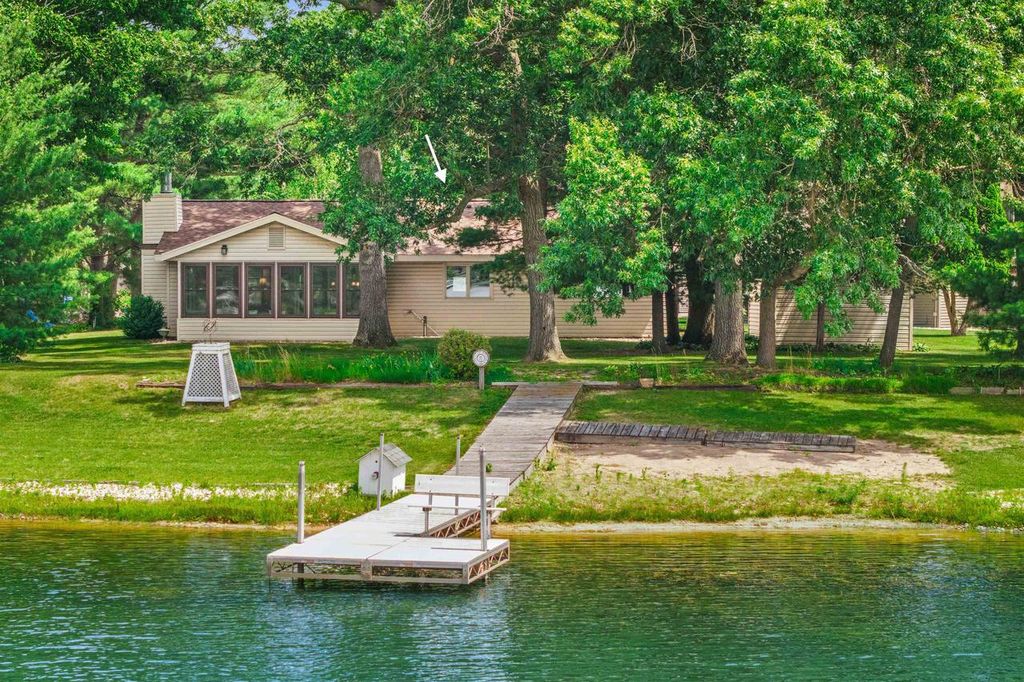 N9291 WHITE BIRCH LANE, Neshkoro, WI 54960