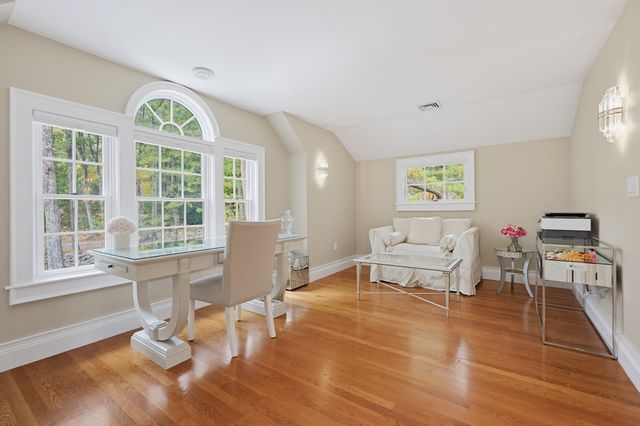 457 Hanlon Rd, Holliston, MA 01746