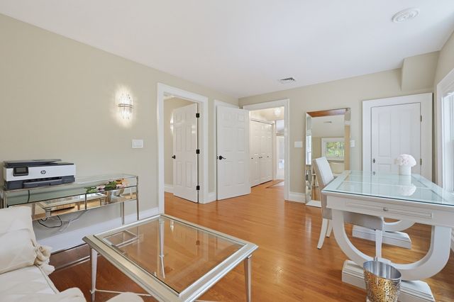 457 Hanlon Rd, Holliston, MA 01746
