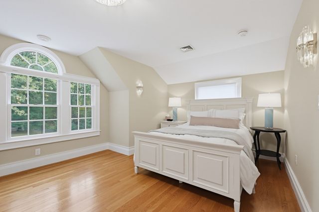 457 Hanlon Rd, Holliston, MA 01746