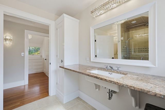 457 Hanlon Rd, Holliston, MA 01746