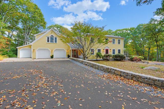 457 Hanlon Rd, Holliston, MA 01746