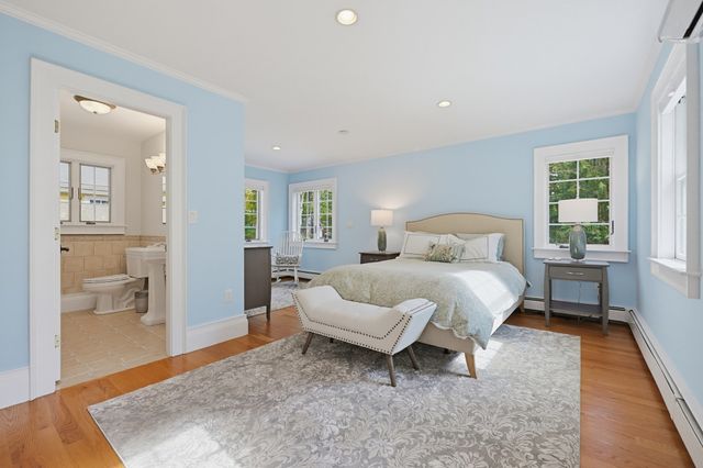 457 Hanlon Rd, Holliston, MA 01746
