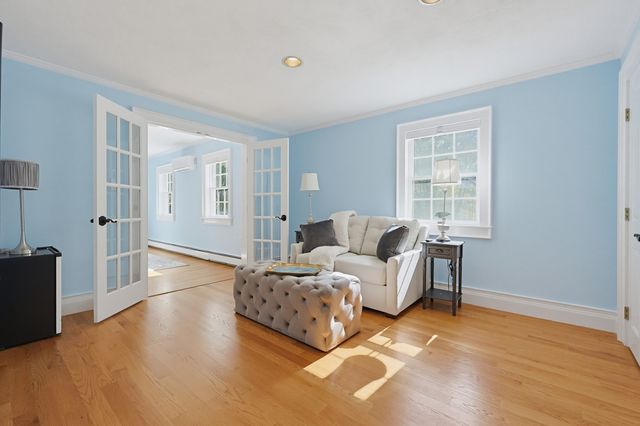 457 Hanlon Rd, Holliston, MA 01746