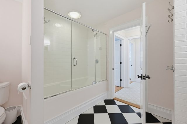 457 Hanlon Rd, Holliston, MA 01746