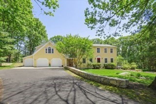 457 Hanlon Rd, Holliston, MA 01746