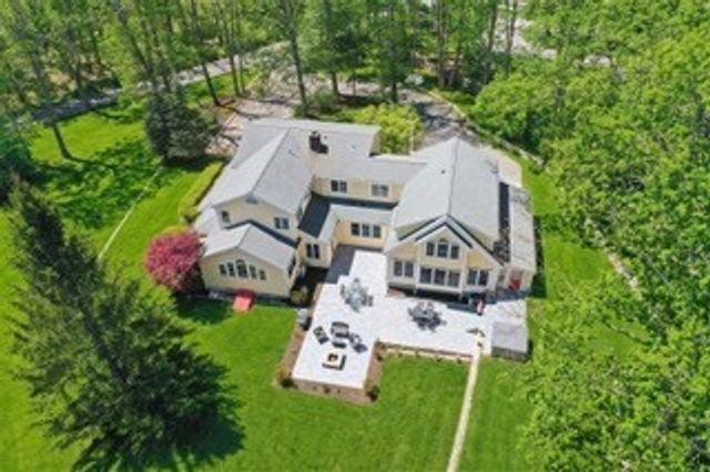 457 Hanlon Rd, Holliston, MA 01746