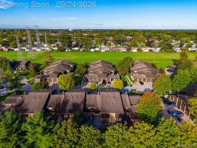 37327 Golfview Drive, Sterling Heights, MI 48312