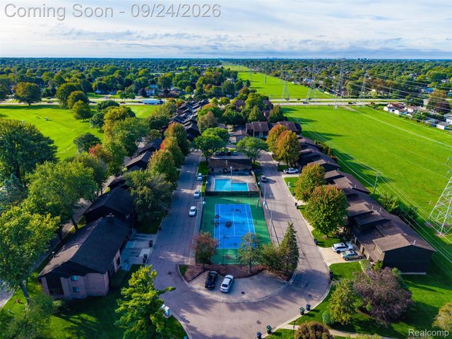 37327 Golfview Drive, Sterling Heights, MI 48312