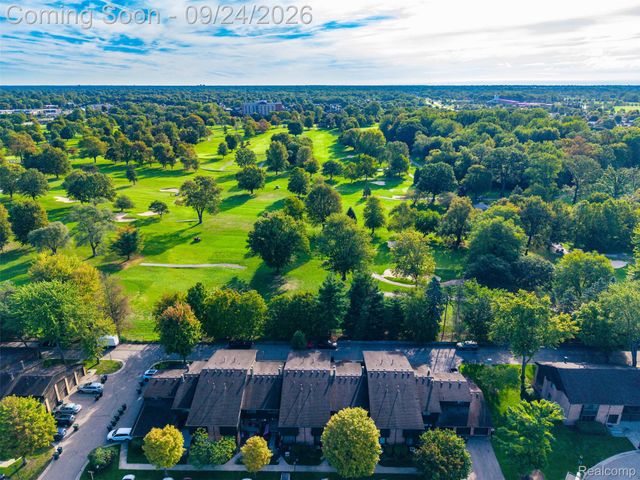 37327 Golfview Drive, Sterling Heights, MI 48312