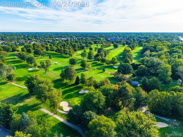 37327 Golfview Drive, Sterling Heights, MI 48312