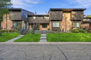 37327 Golfview Drive, Sterling Heights, MI 48312