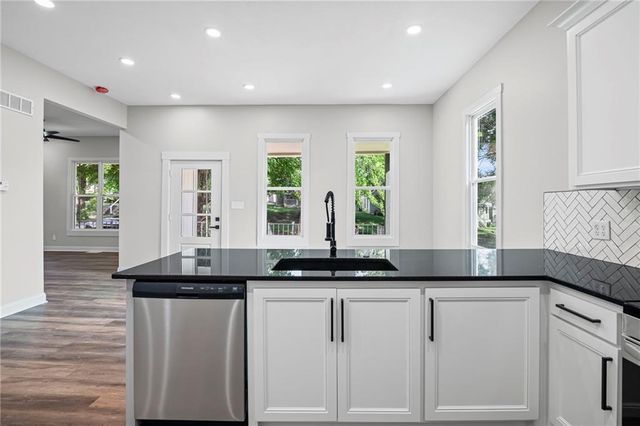 419 Linn Street, Leavenworth, KS 66048