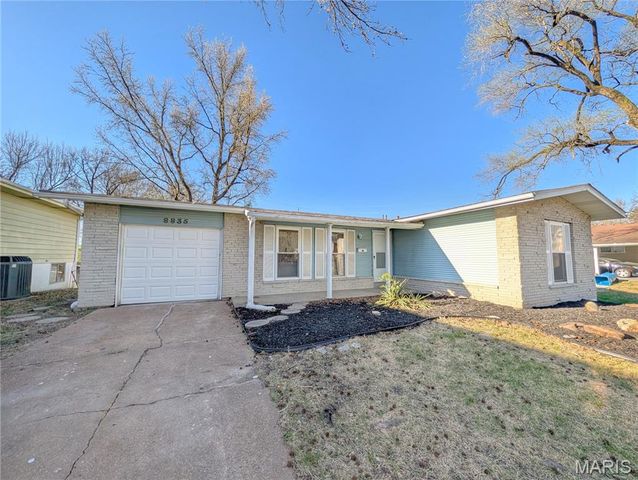 8835 Sumter Drive, St Louis, MO 63136