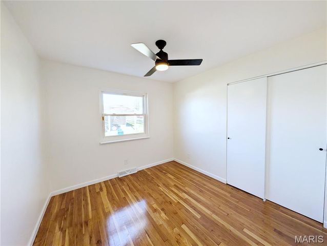 8835 Sumter Drive, St Louis, MO 63136