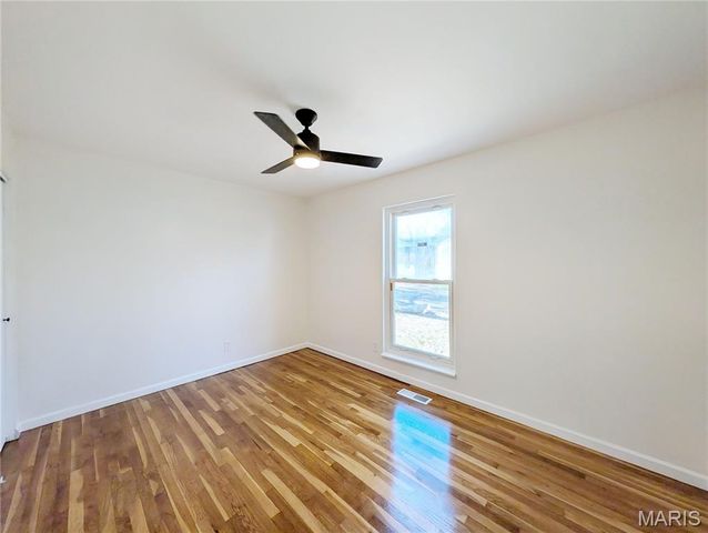8835 Sumter Drive, St Louis, MO 63136