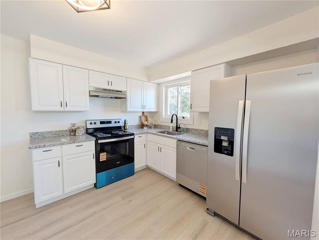 8835 Sumter Drive, St Louis, MO 63136