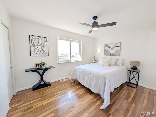 8835 Sumter Drive, St Louis, MO 63136