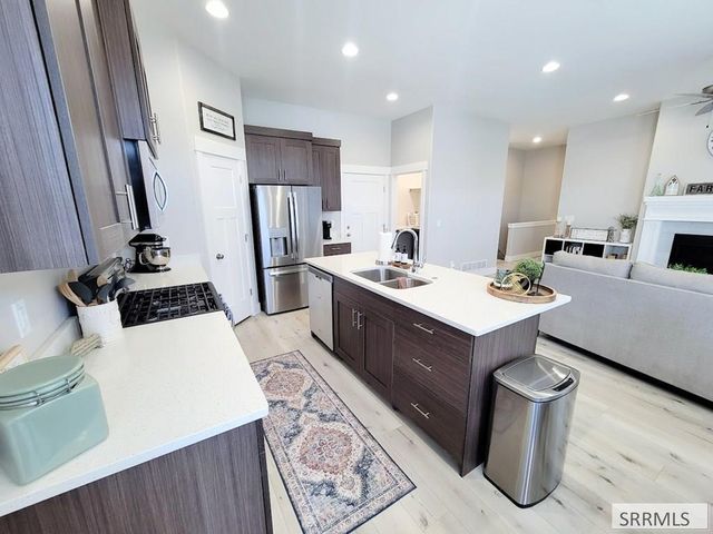 3965 N Barcelona Ave, Idaho Falls, ID 83401