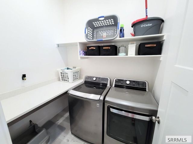 3965 N Barcelona Ave, Idaho Falls, ID 83401